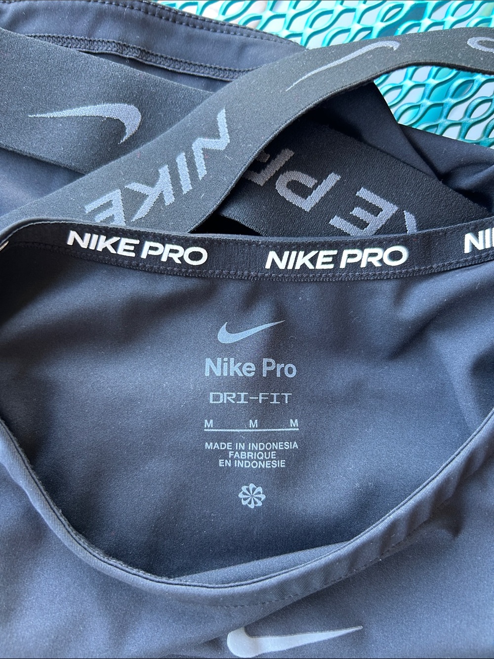 Nike Pro Black Long-Sleeve Performance Crop Top with Swoosh - Picture 10 of 11